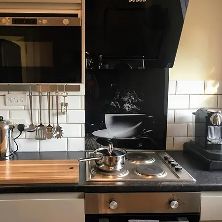 Luxurious Luton Town Center Flat With Free Parking Apartment Exterior photo