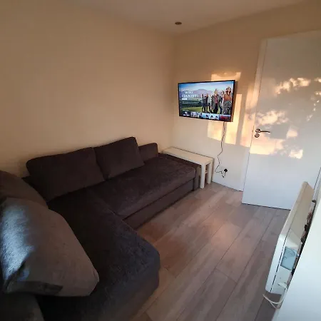 Luxurious Luton Town Center Flat With Free Parking Apartment Exterior photo