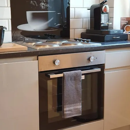Luxurious Luton Town Center Flat With Free Parking Apartment Room photo